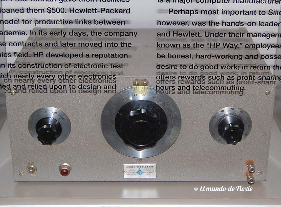 Osciloscopio de audio fabricado por Hewlet-Packard en 1938 - Computer History Museum en Silicon Valley